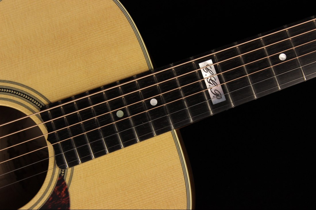 Maton EBG808TE Tommy Emmanuel