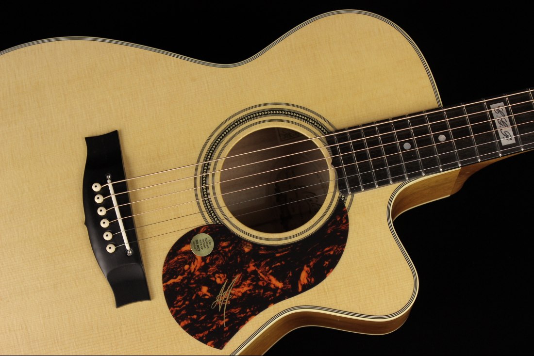 Maton EBG808TEC Tommy Emmanuel