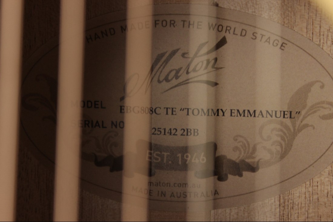 Maton EBG808TEC Tommy Emmanuel