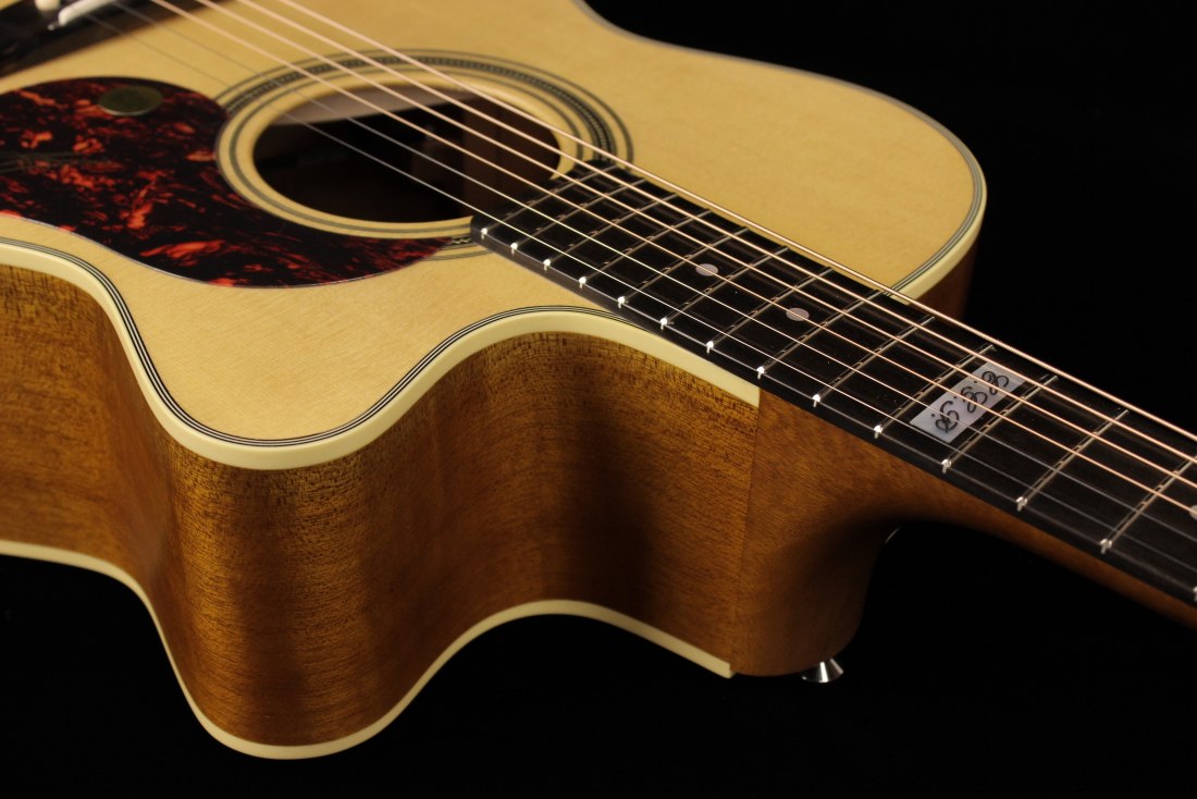 Maton EBG808TEC Tommy Emmanuel
