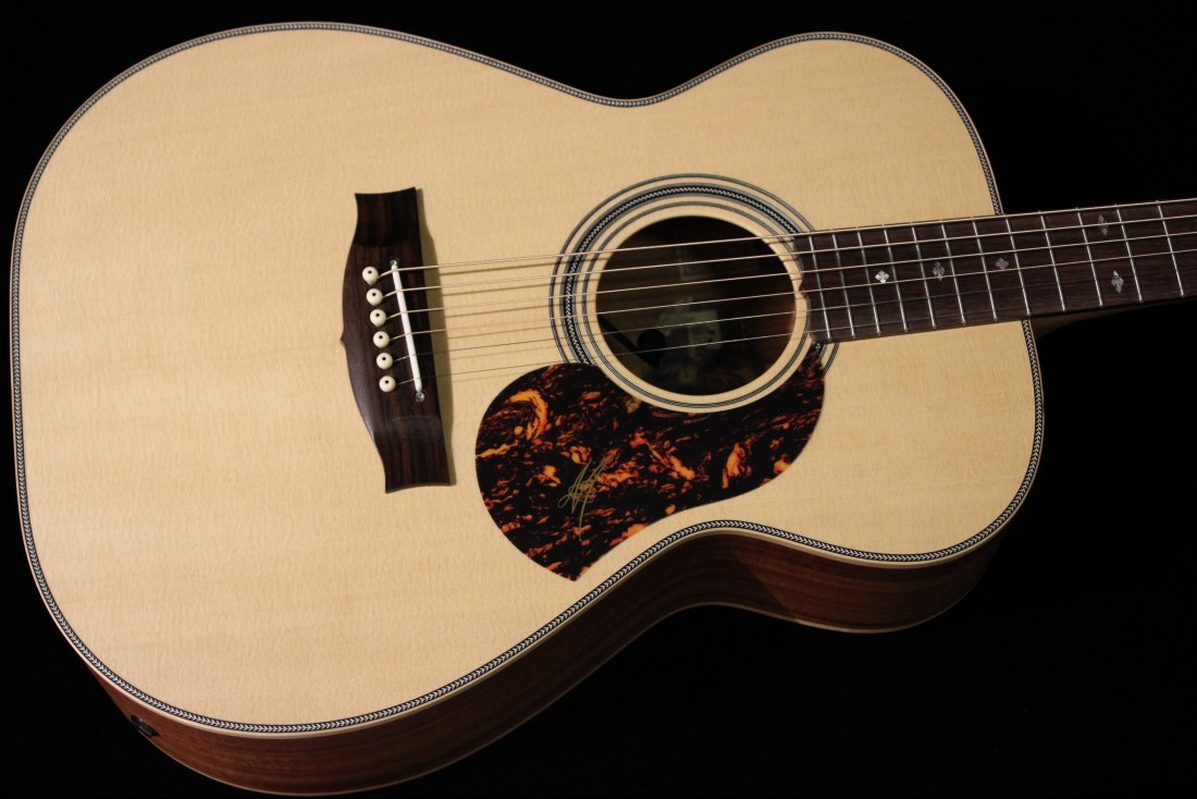 Maton EBG808 Artist