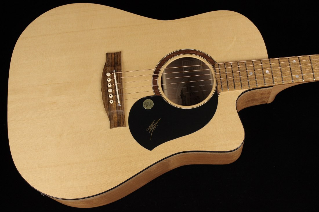 Maton SRS60C