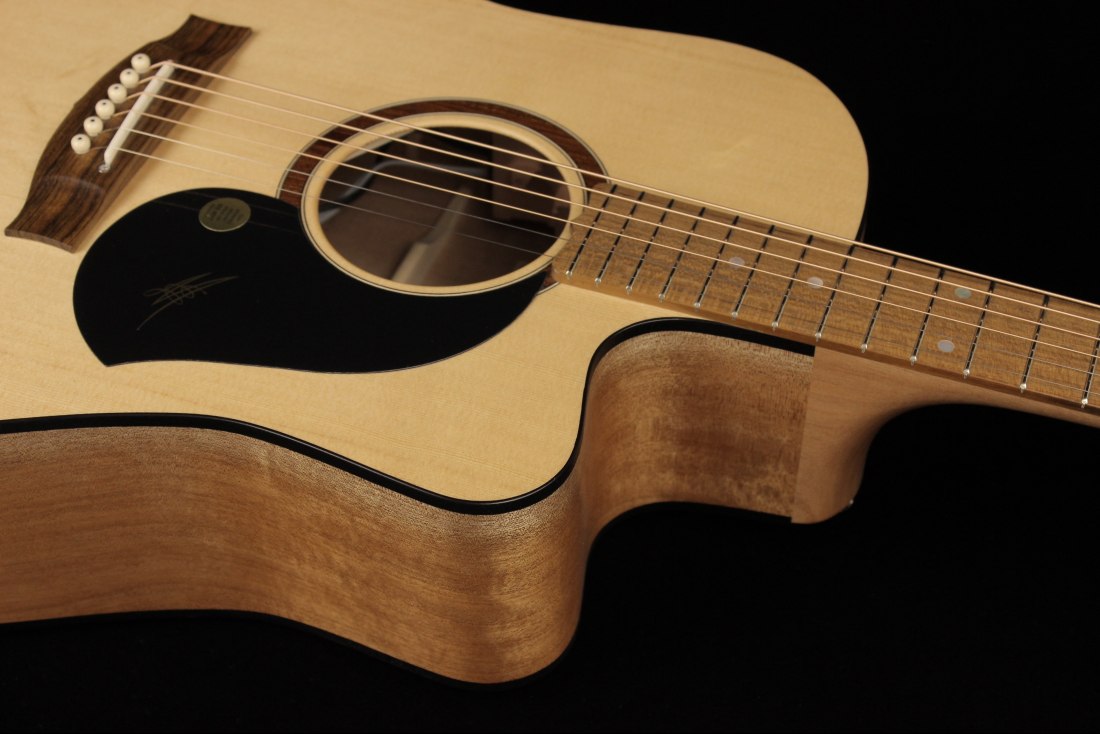 Maton SRS60C