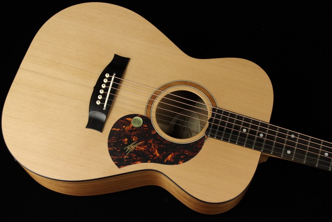 Maton SRS808