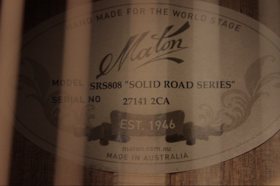 Maton SRS808