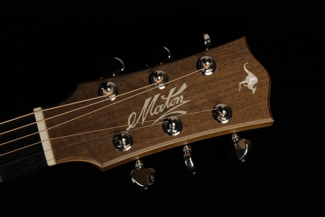 Maton SRS808C