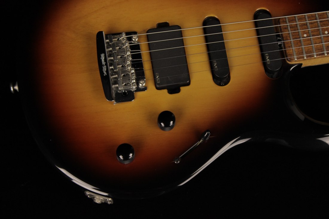 Music Man Luke - VS