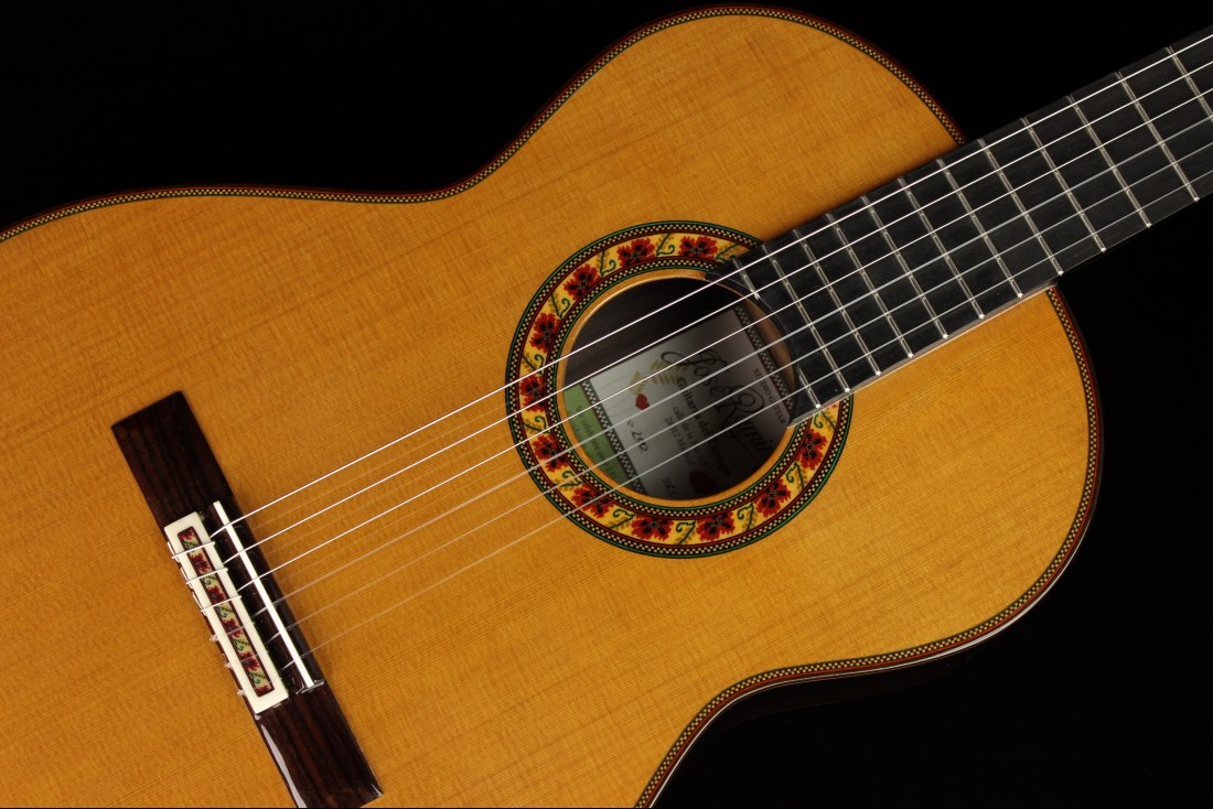 Ramirez Guitarra del Tiempo Cedar