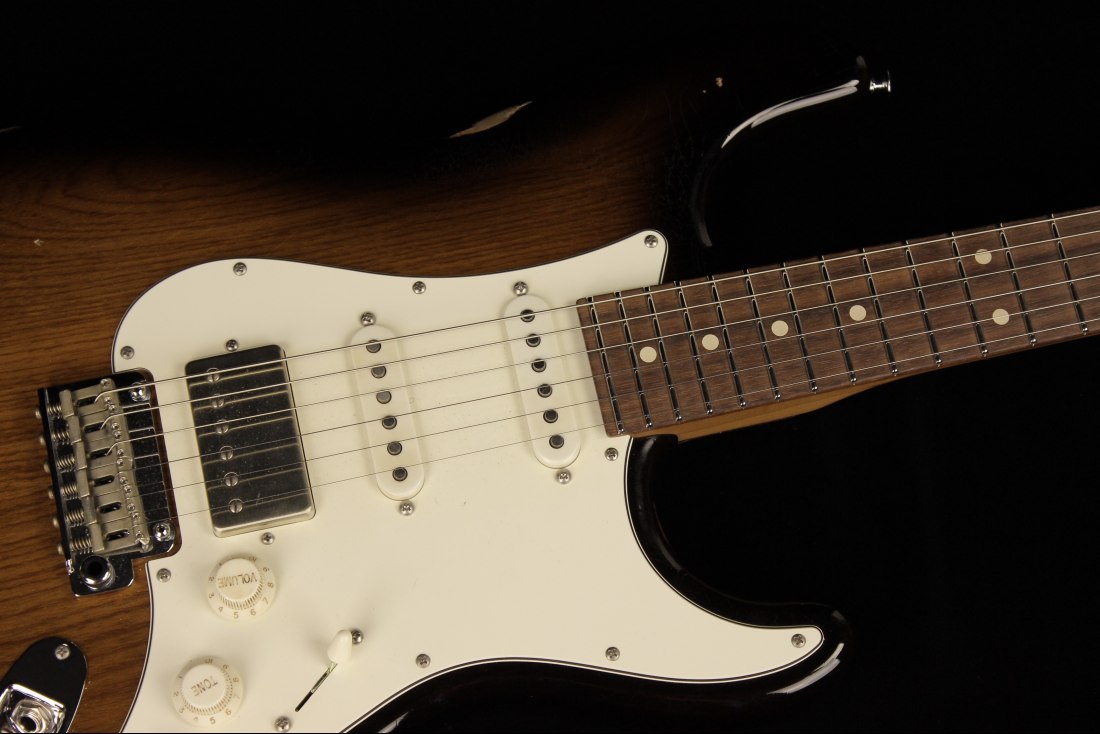 Suhr Classic S Antique Roasted Swamp Ash HSS - 2TB