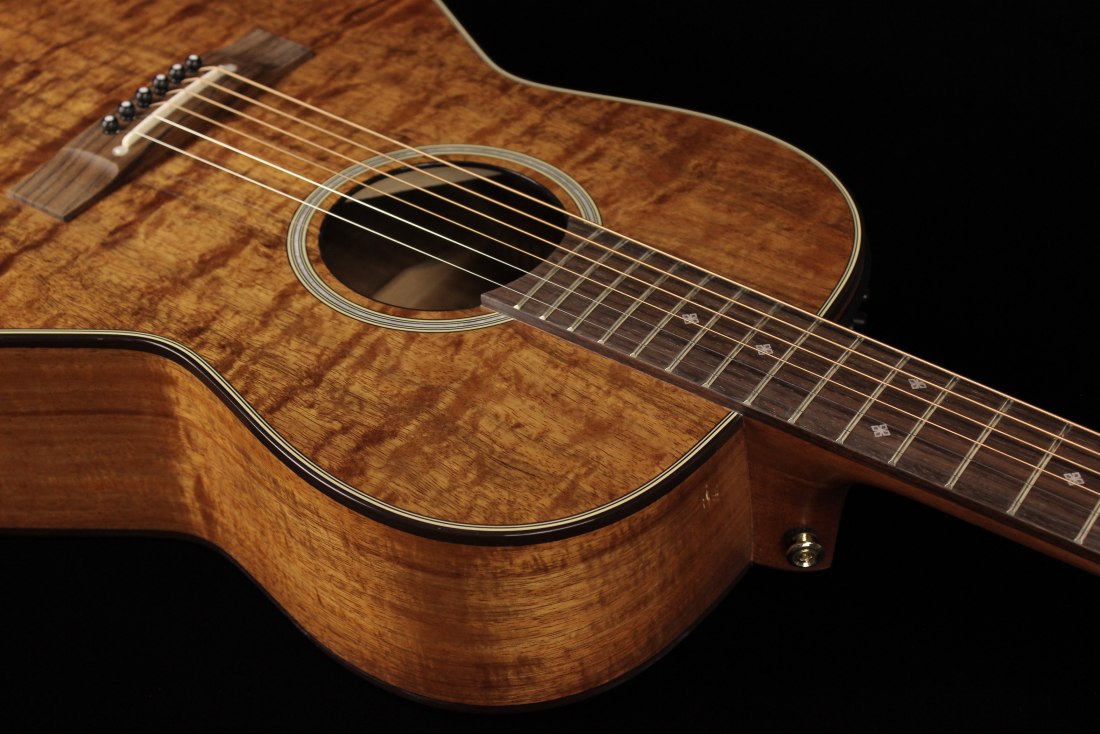 Takamine EF407 Legacy Series