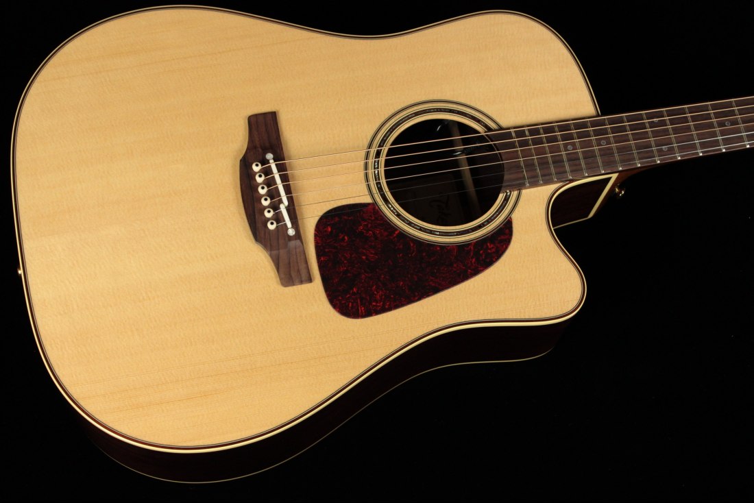 Takamine P5DC