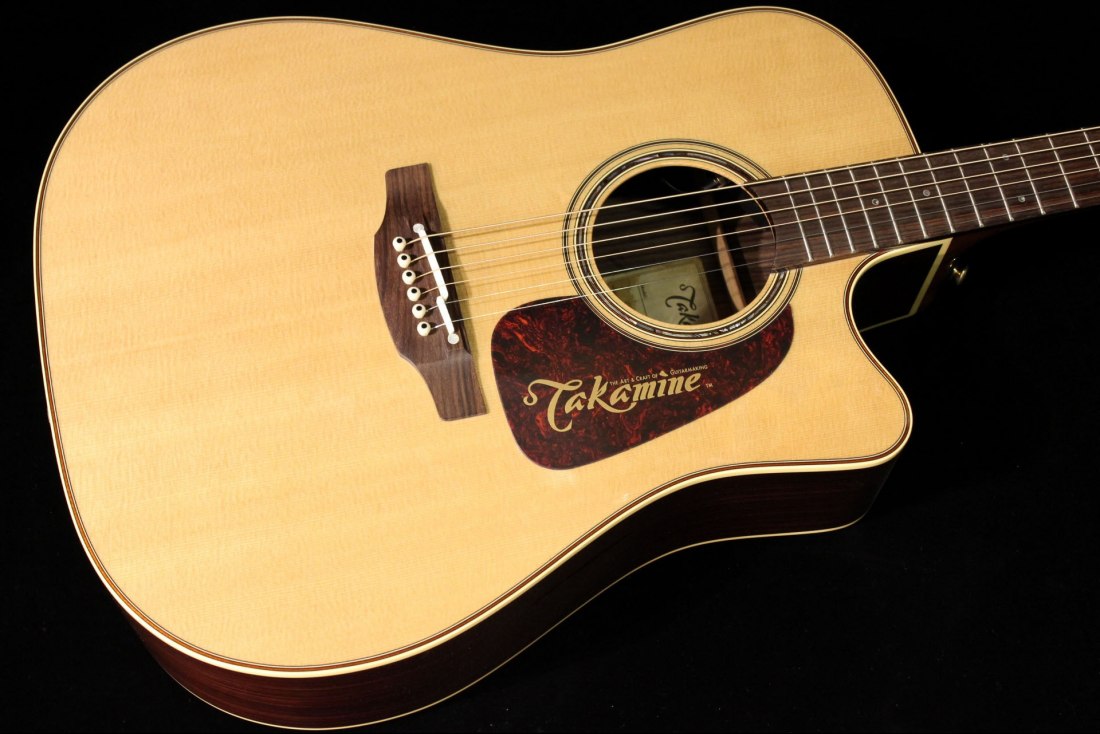 Takamine P5DC