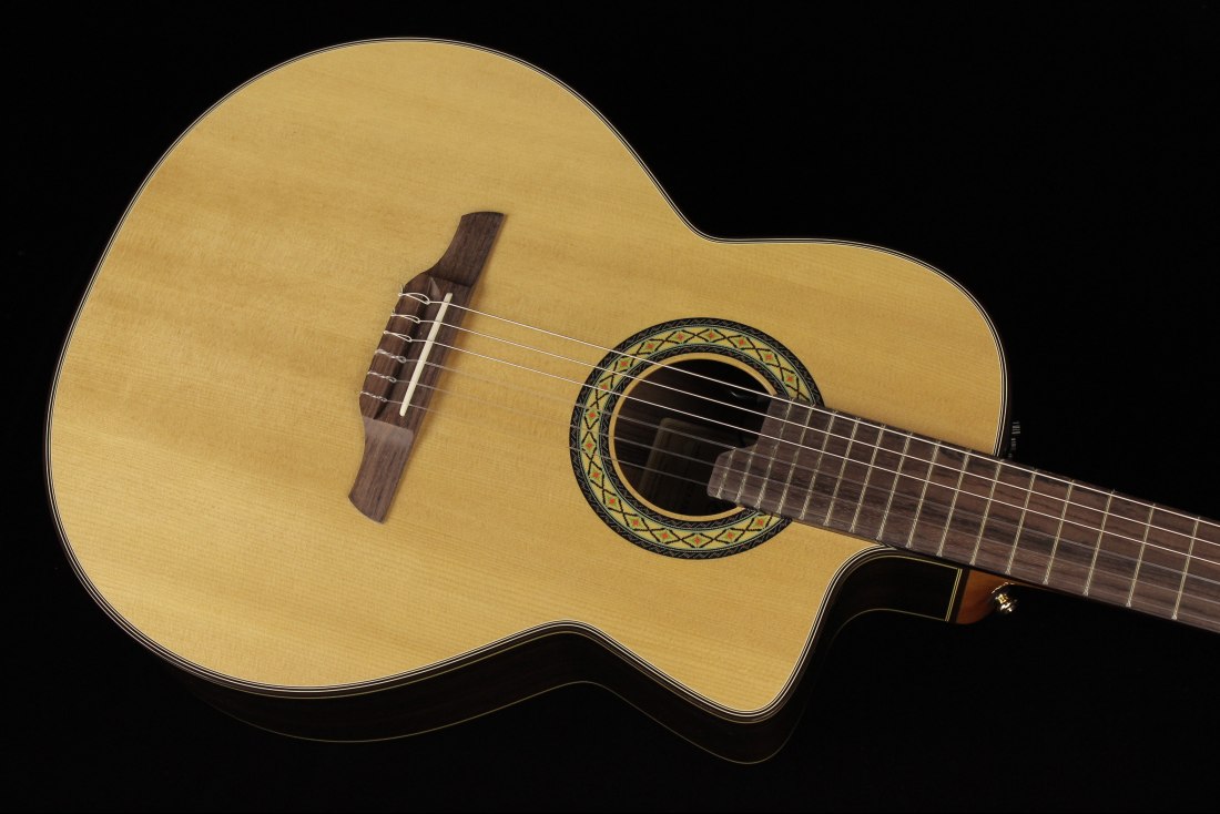 Takamine TC135SC