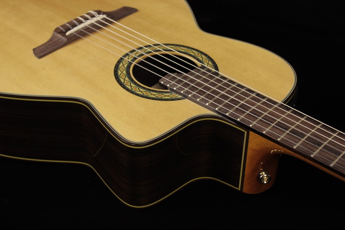 Takamine TC135SC