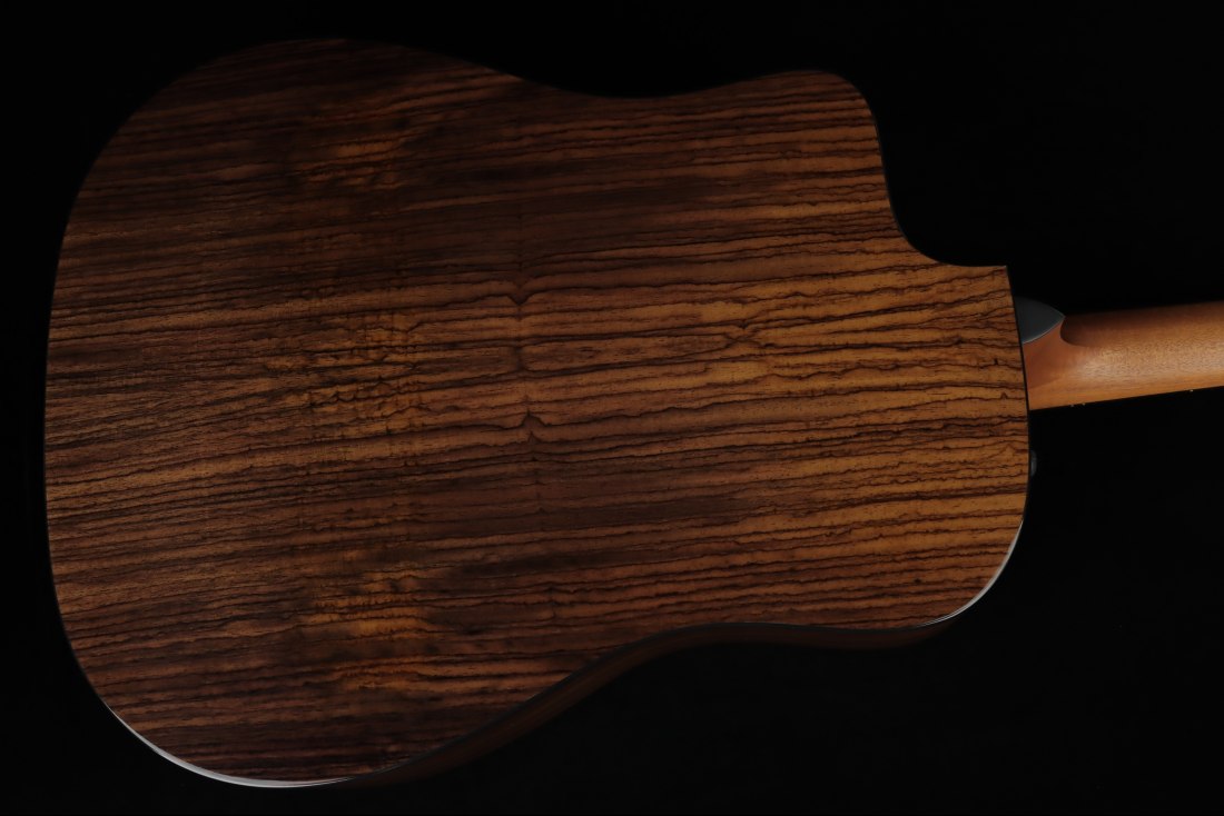 Taylor 210ce Plus