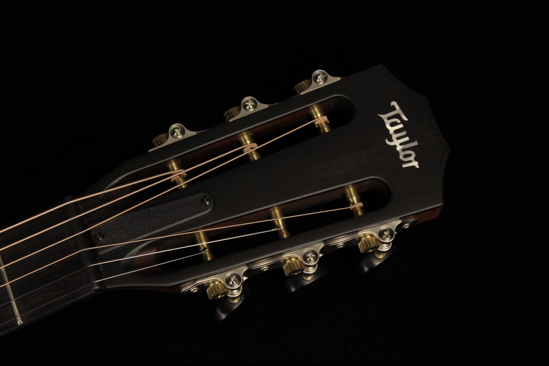 Taylor 322ce 12-Fret V-Class Bracing