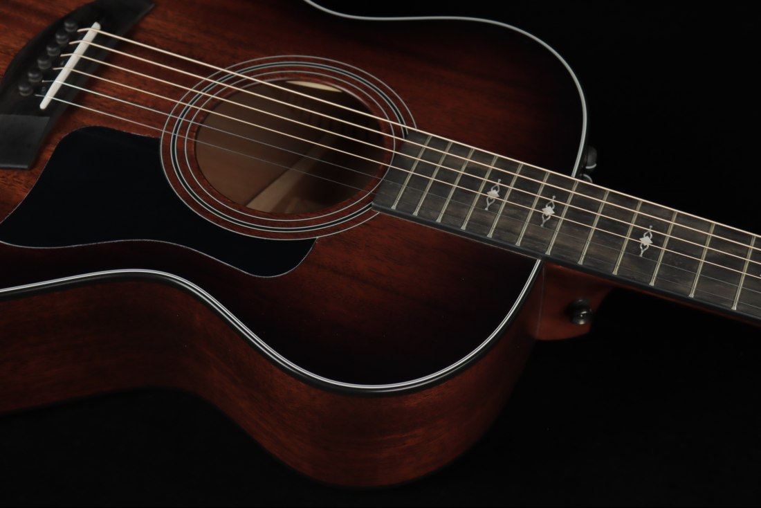 Taylor 322e