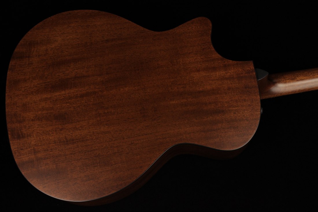Taylor 324ce