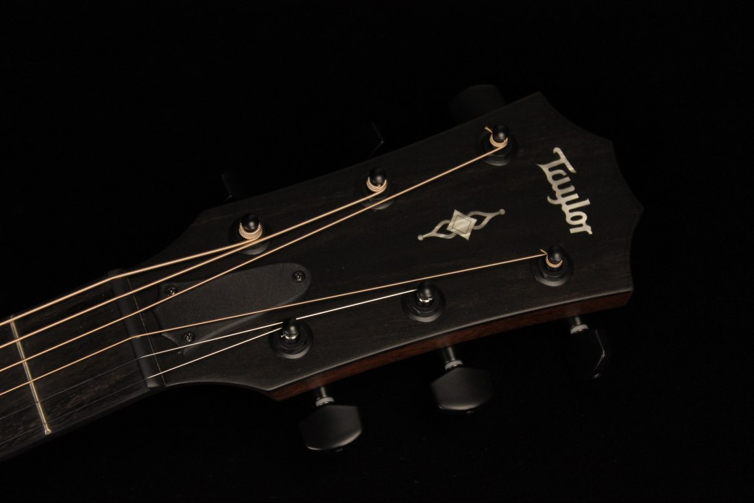 Taylor 324ce