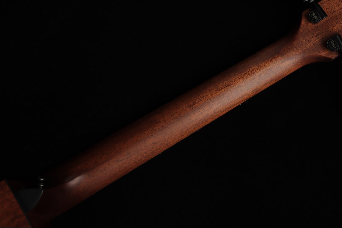 Taylor 324ce