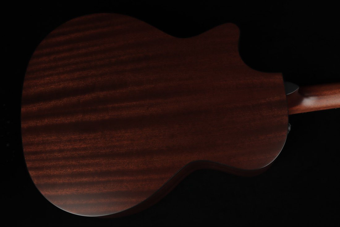 Taylor 354ce