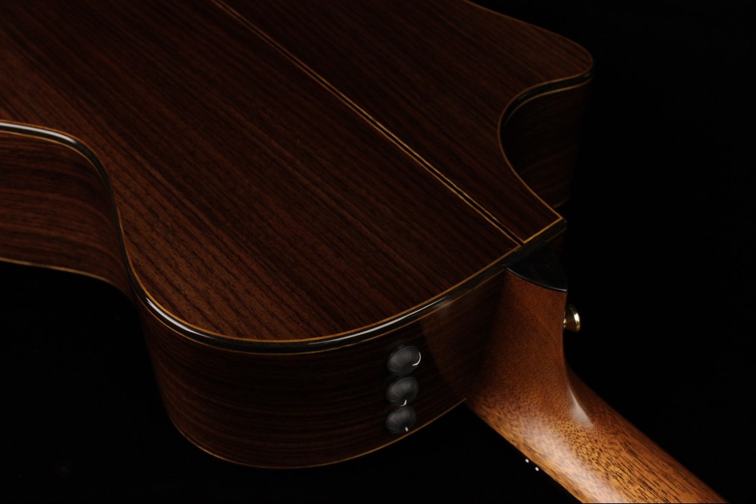 Taylor 914ce V-Class Bracing