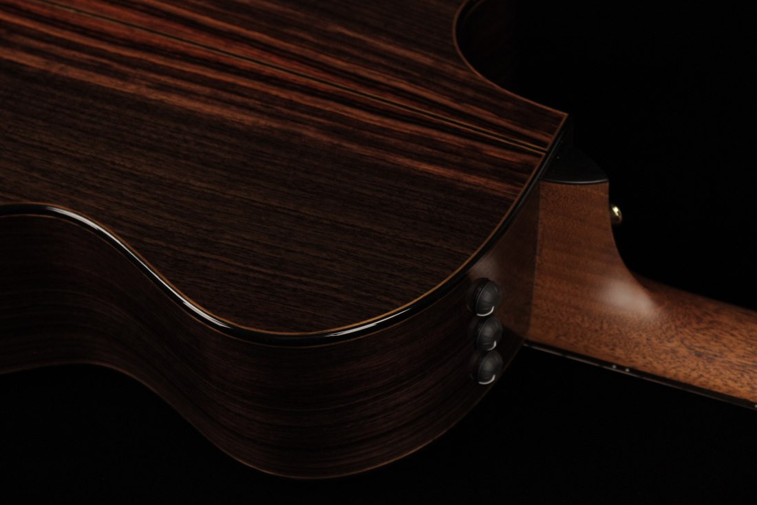 Taylor 914ce V-Class Bracing