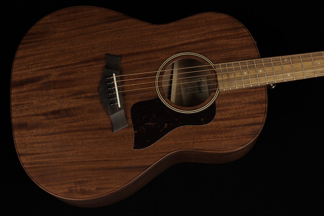 Taylor AD27e Mahogany