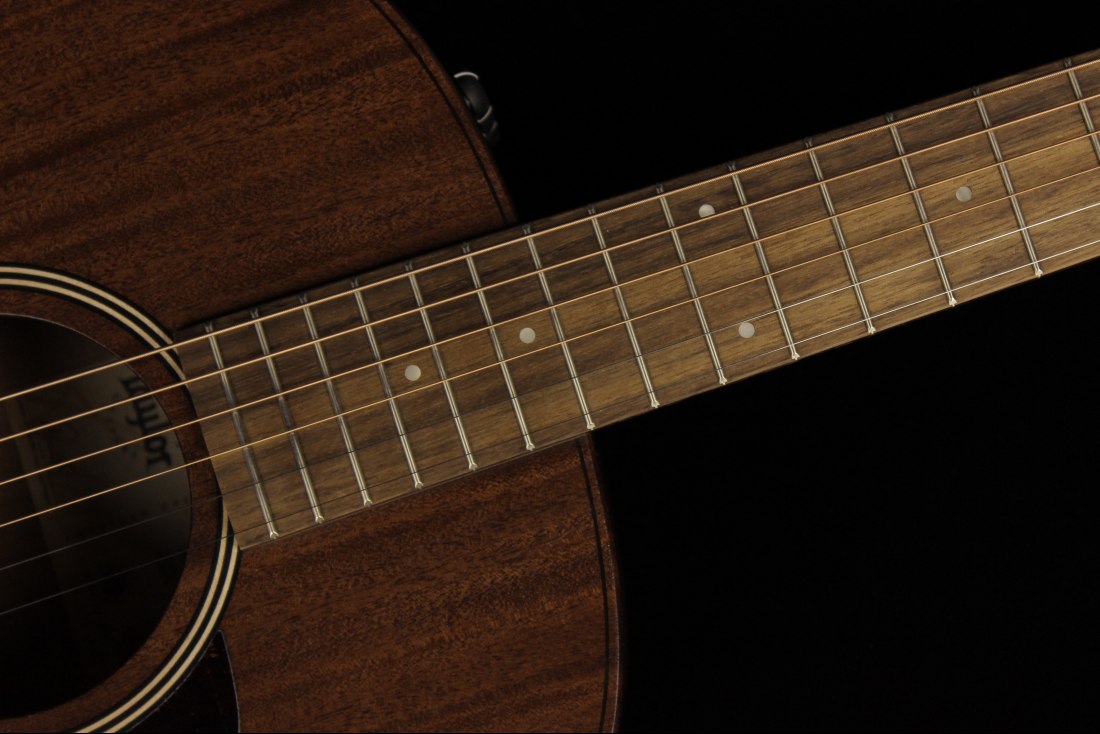 Taylor AD27e Mahogany