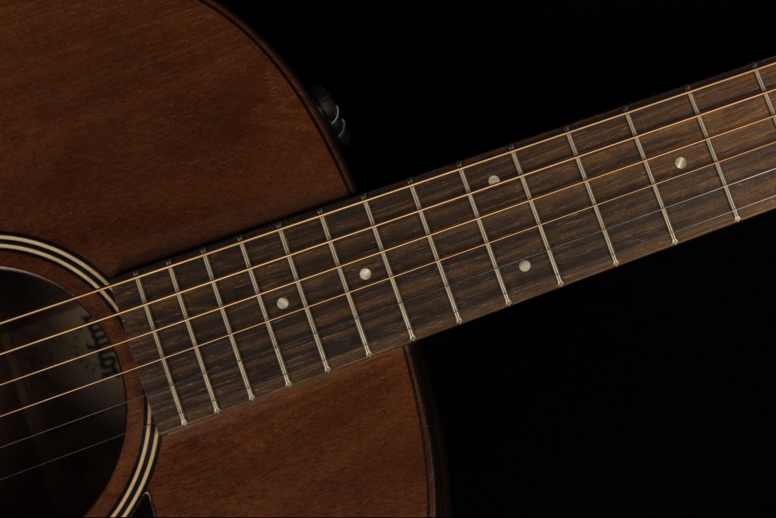 Taylor AD27e Mahogany