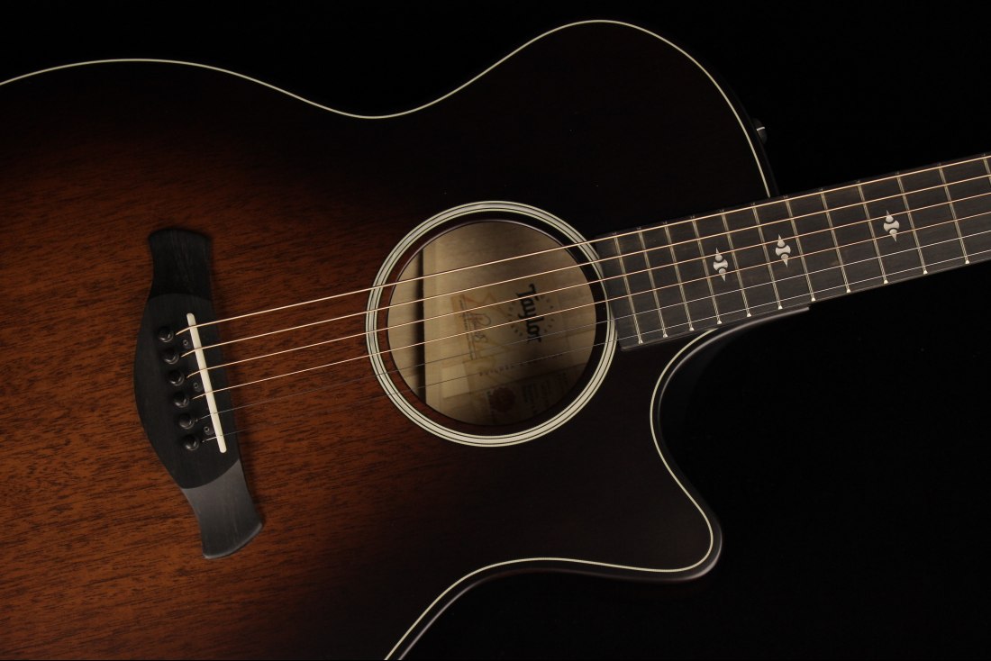 Taylor Builder's Edition 324ce