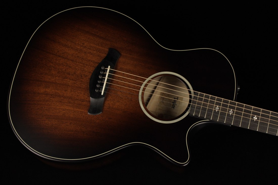 Taylor Builder's Edition 324ce