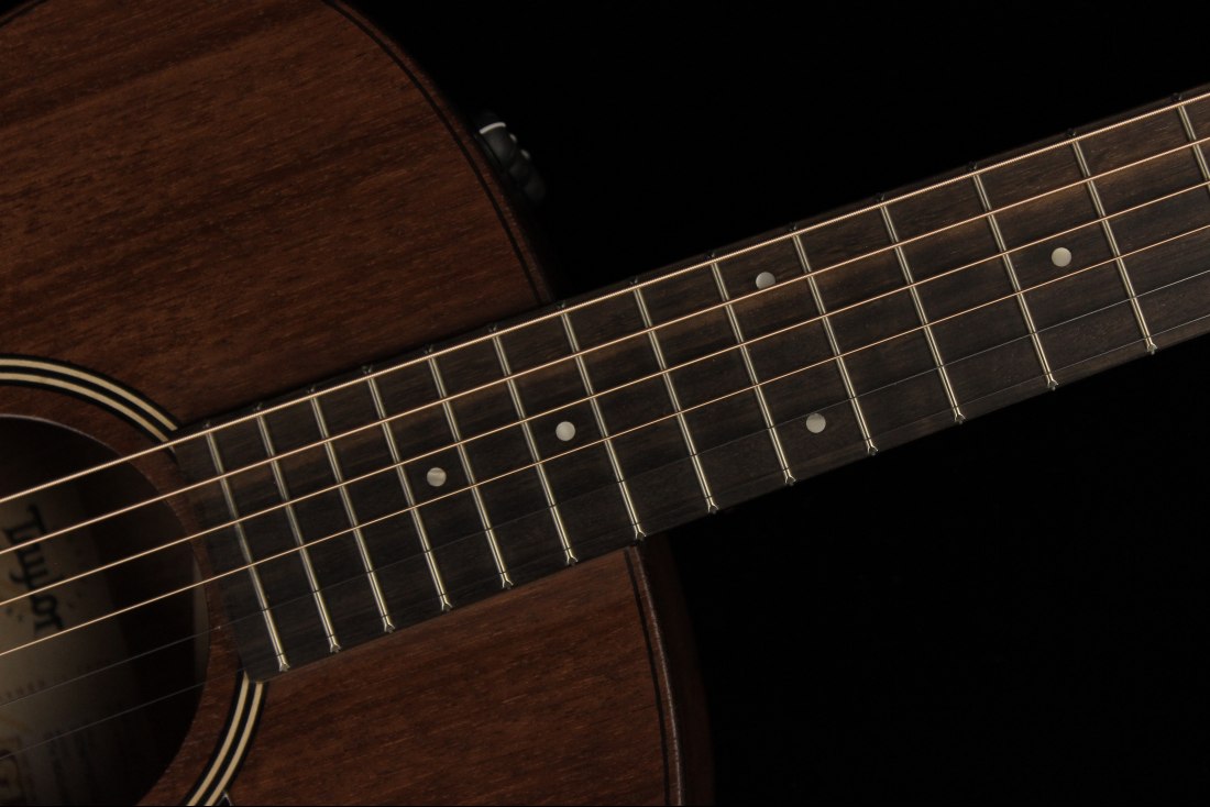 Taylor GTe Mahogany