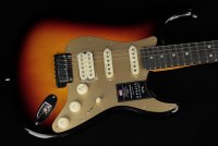 Fender American Ultra II Stratocaster HSS - EB ULB