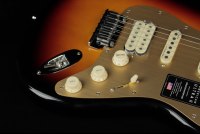 Fender American Ultra II Stratocaster HSS - EB ULB