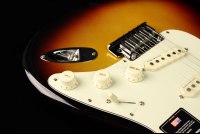 Fender American Ultra Stratocaster - RW ULB