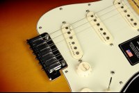 Fender American Ultra Stratocaster - MN ULB