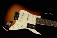 Fender American Ultra Stratocaster - RW ULB