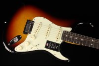 Fender American Ultra Stratocaster - RW ULB