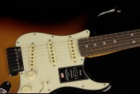 Fender American Ultra Stratocaster - RW ULB