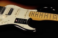 Fender American Ultra Stratocaster HSS - MN ULB
