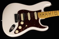 Fender American Ultra Stratocaster HSS - MN APL