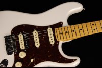 Fender American Ultra Stratocaster HSS - MN APL