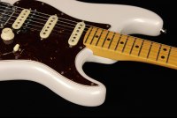 Fender American Ultra Stratocaster HSS - MN APL