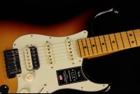 Fender American Ultra Stratocaster HSS - MN ULB