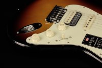 Fender American Ultra Stratocaster HSS - MN ULB