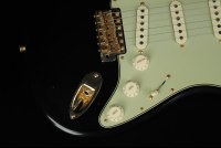 Fender Custom 1960 Stratocaster Relic - BK