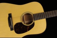 Martin D-18