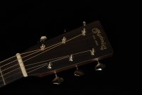 Martin D-18