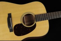 Martin D-18